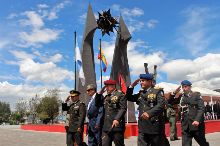 Rumiñahui conmemoró el Dia de la Bandera Nacional - Gobierno Municipal
